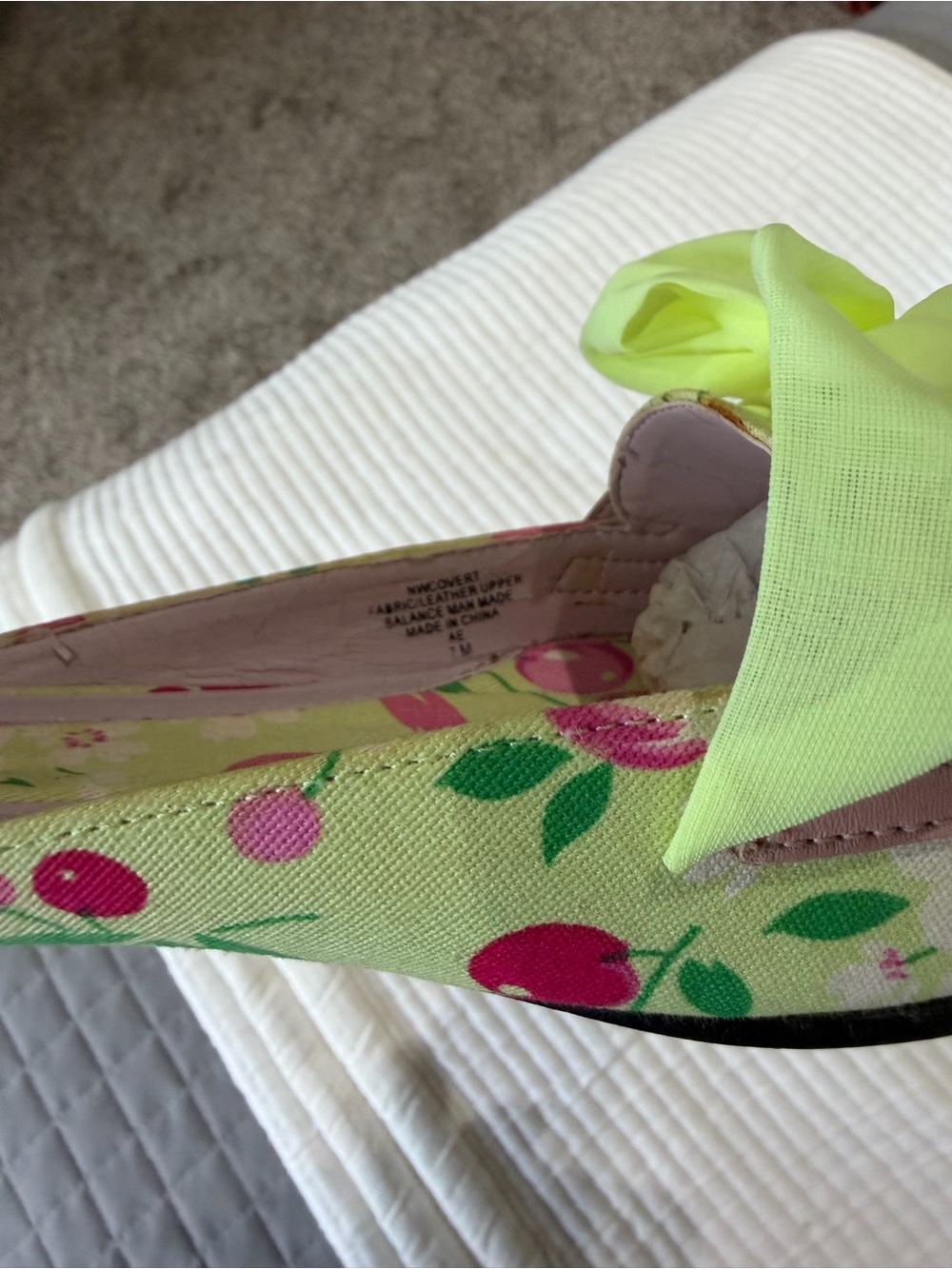 Nine West Light Green Cherry Print Pointed Toe Slides Sz 7 - Picture 8 of 10